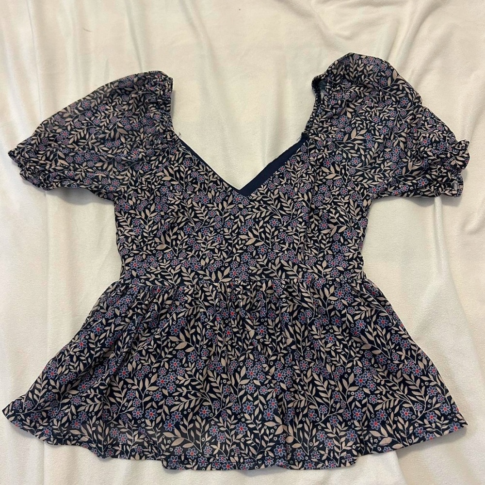 Francesca’s Blouse. Size XS.